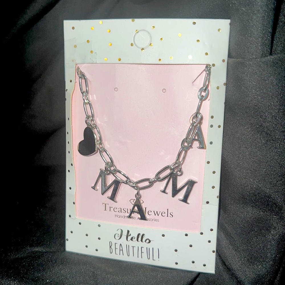 Mama necklace